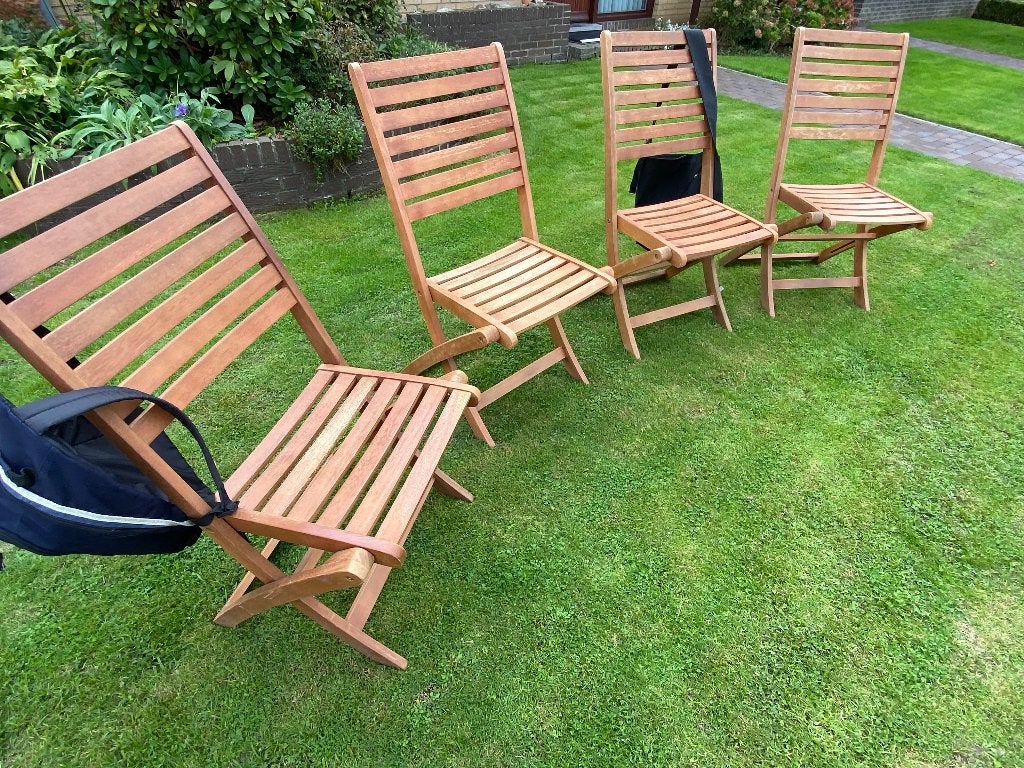 4 massief houten stoelen, inklapbaar., Ophalen