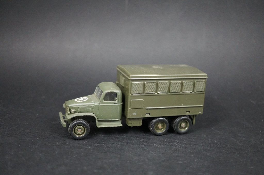 Solido GMC militaire vrachtwagen met shelter - 1/50 - TOP, Ophalen of Verzenden, Zo goed als nieuw, Bus of Vrachtwagen, Overige merken