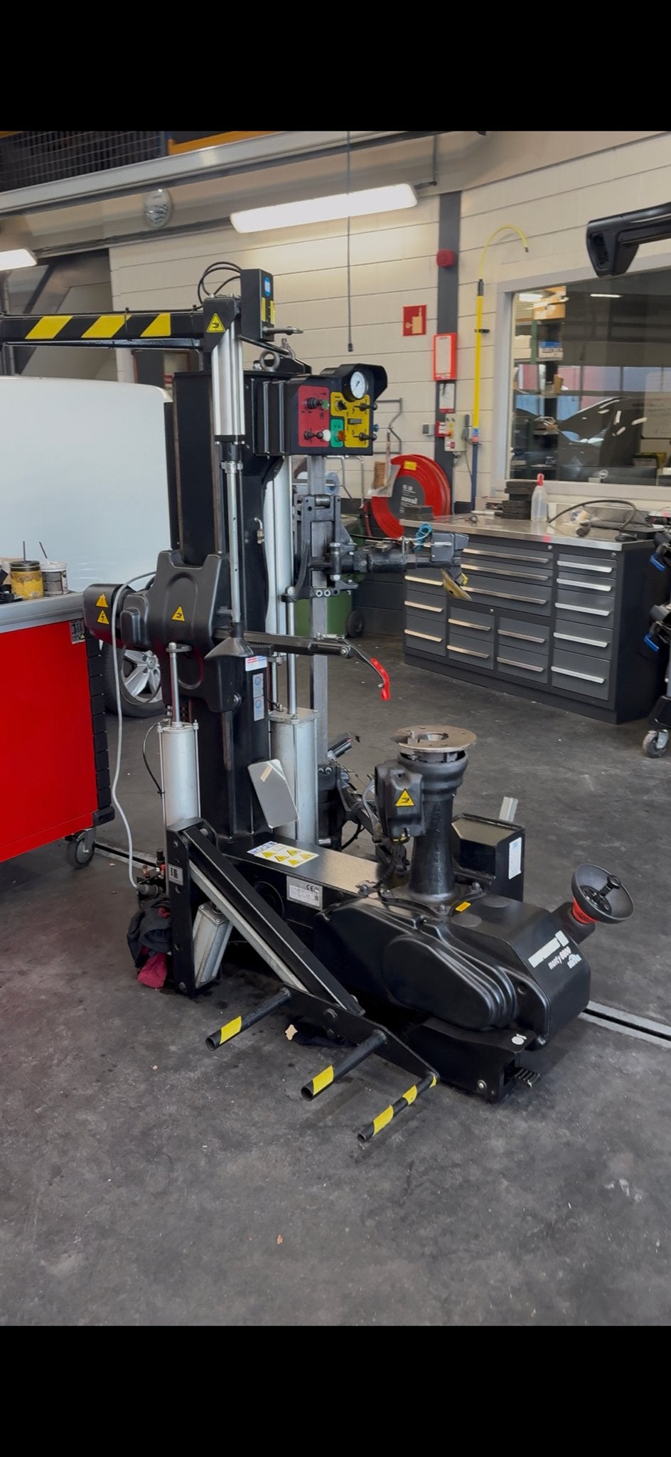 Hofmann Monty 8800 SmartSpeed Bandenmachine (2022), Auto diversen, Ophalen