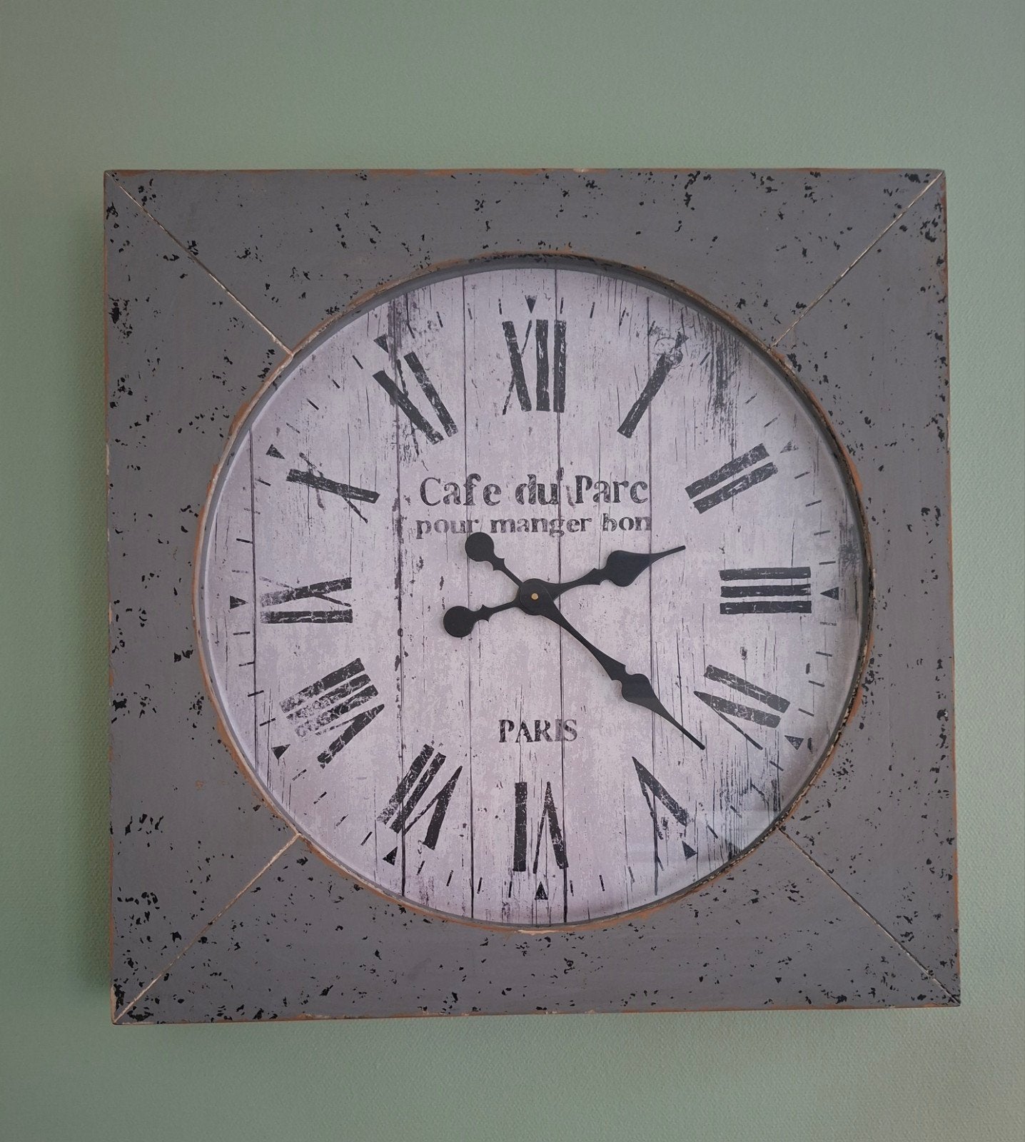 Grote wandklok "Cafe du Parc Paris", Huis en Inrichting, Ophalen, Zo goed als nieuw, Analoog, Werkt op batterijen