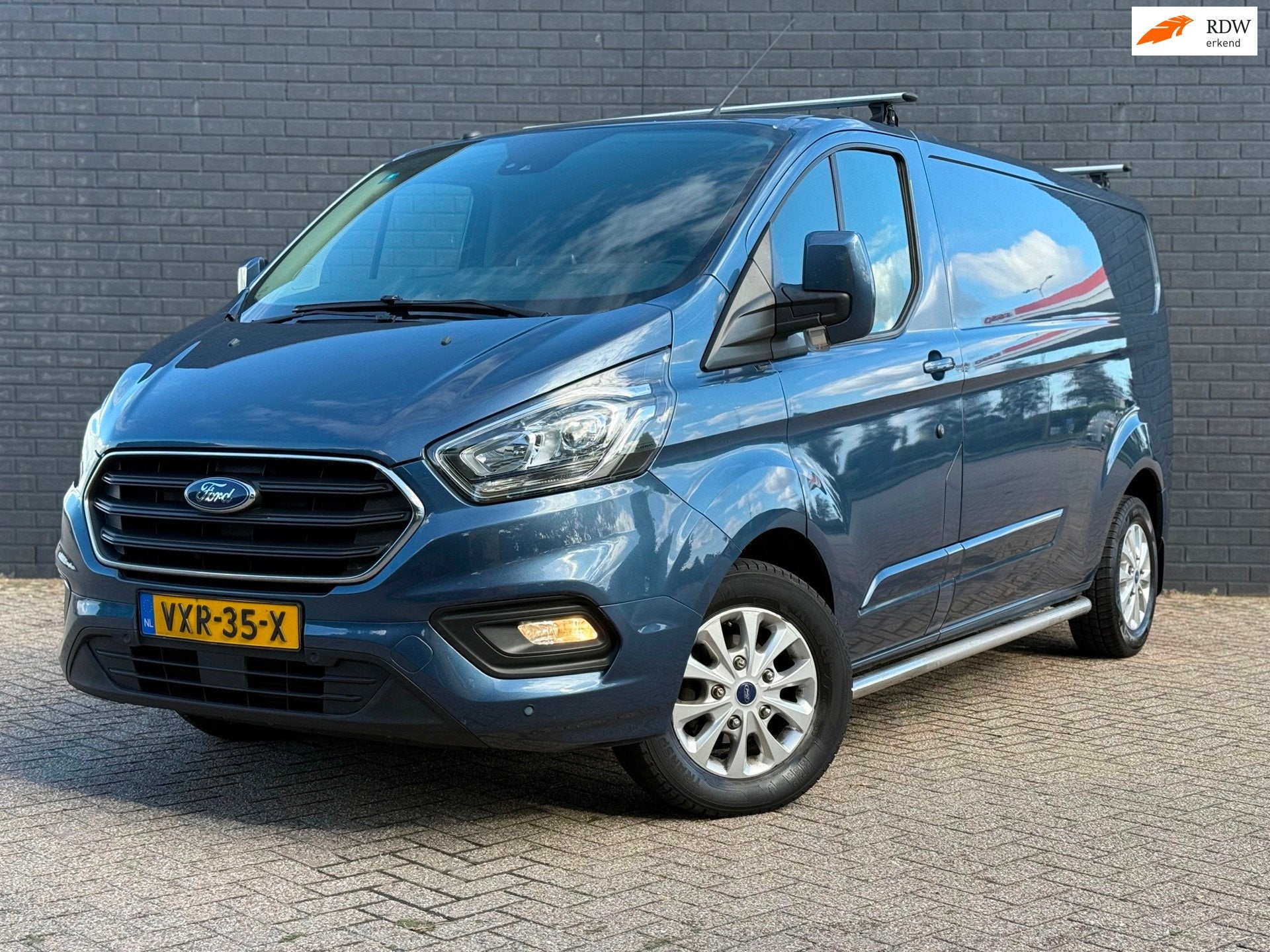 Ford Transit Custom 300 2.0 TDCI L2H1 Sport Lang Xenon LED N, Voorwielaandrijving, Dealer onderhouden, 15 km/l, Blauw