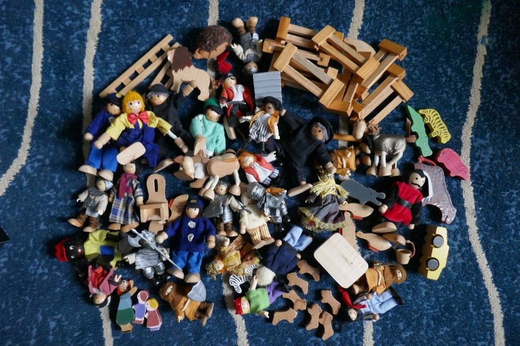 Houten speelgoed: o.a. poppetjes met beweegbare armen, Ophalen of Verzenden, Gebruikt
