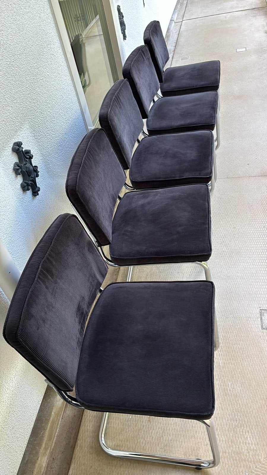 Te koop 4x Ridge Rib - Zuiver Eetkamerstoelen, Huis en Inrichting, Stoelen, Ophalen, Zwart, Zo goed als nieuw, Stof