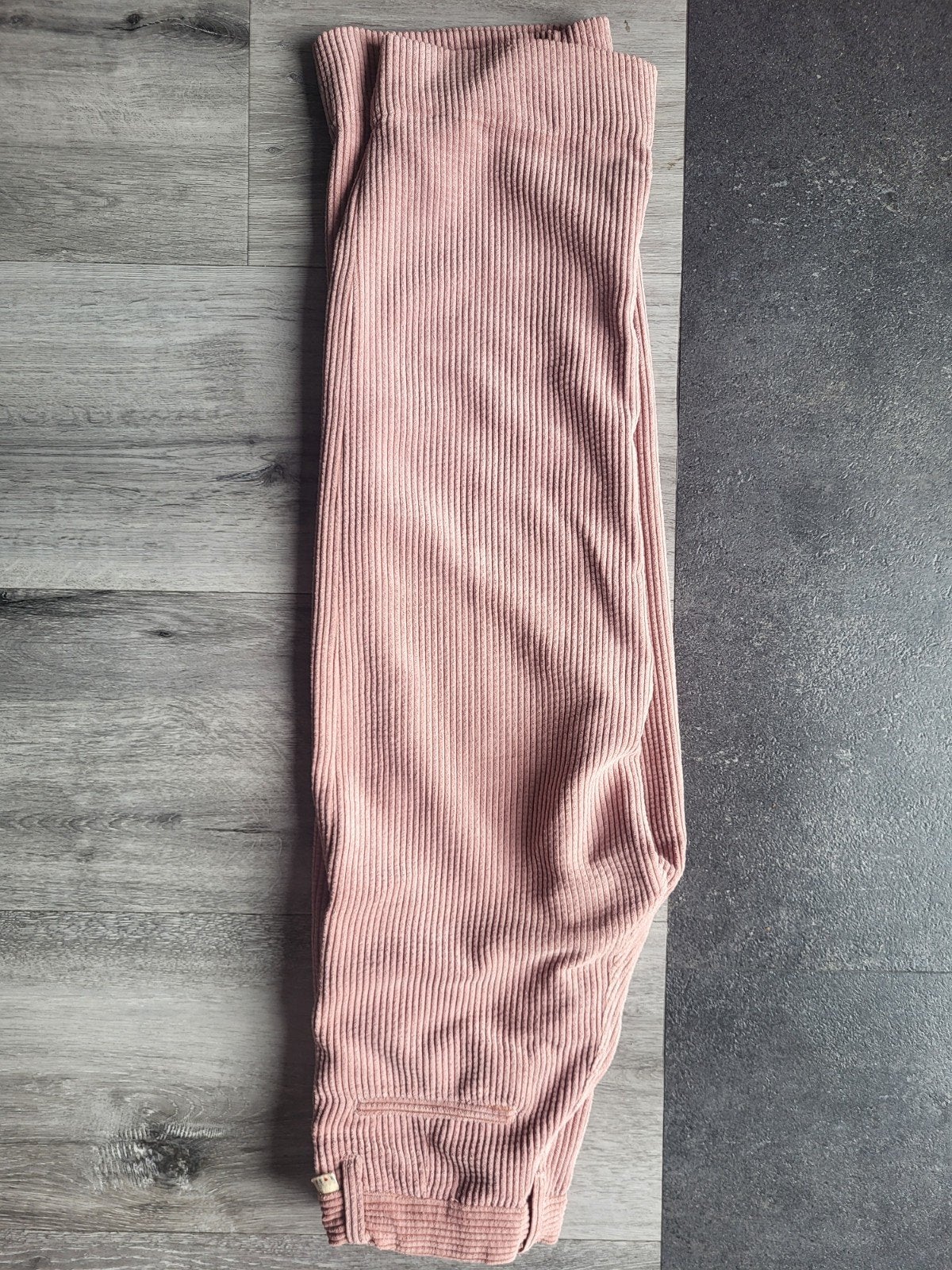 Bellerose roze corduroy broek maat 134, Broek, Meisje, Ophalen of Verzenden, Zo goed als nieuw