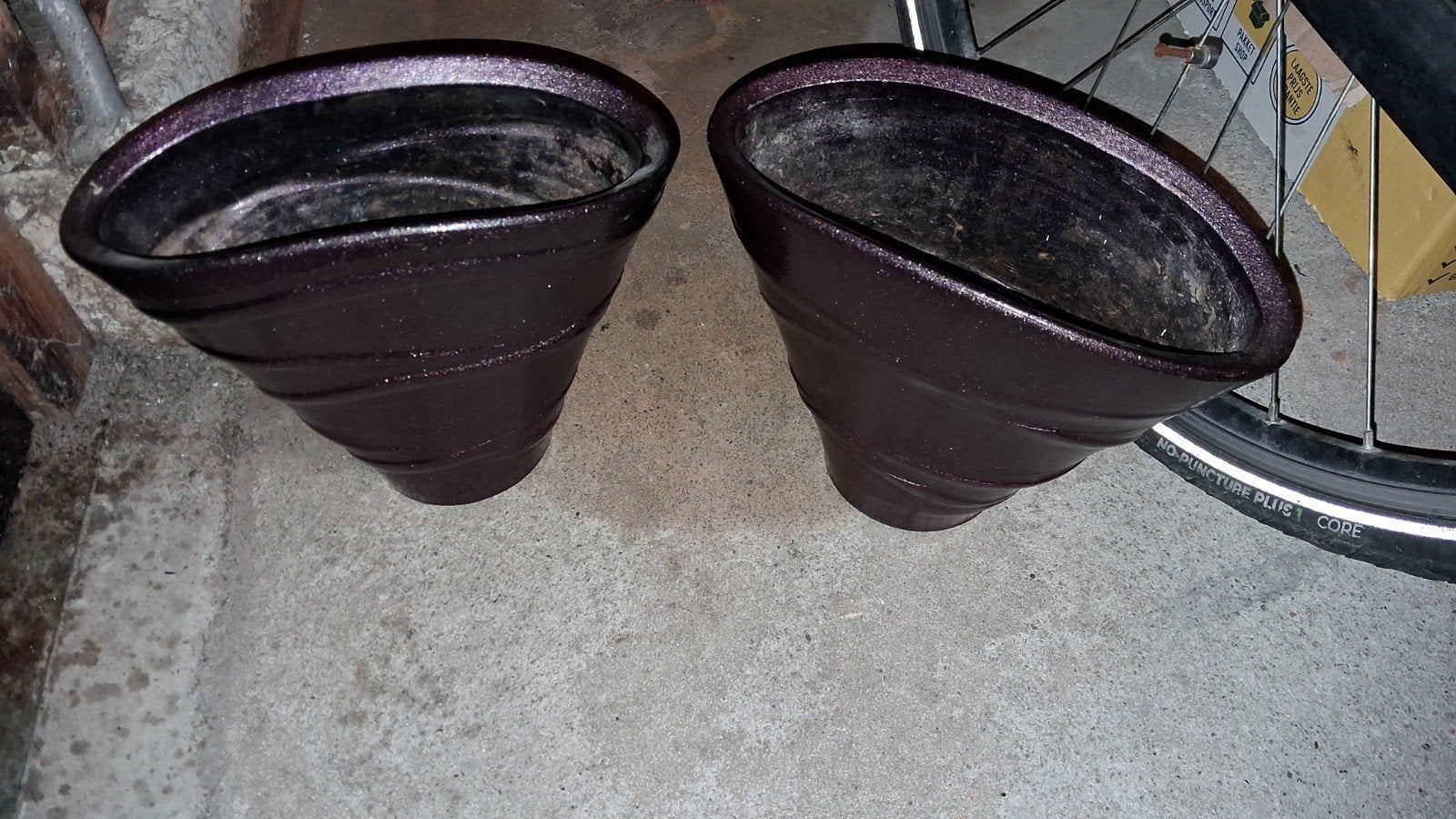 Set van 2 paarse bloempotten, 22 cm hoog, Ophalen, Kunststof, Gebruikt, Minder dan 30 cm
