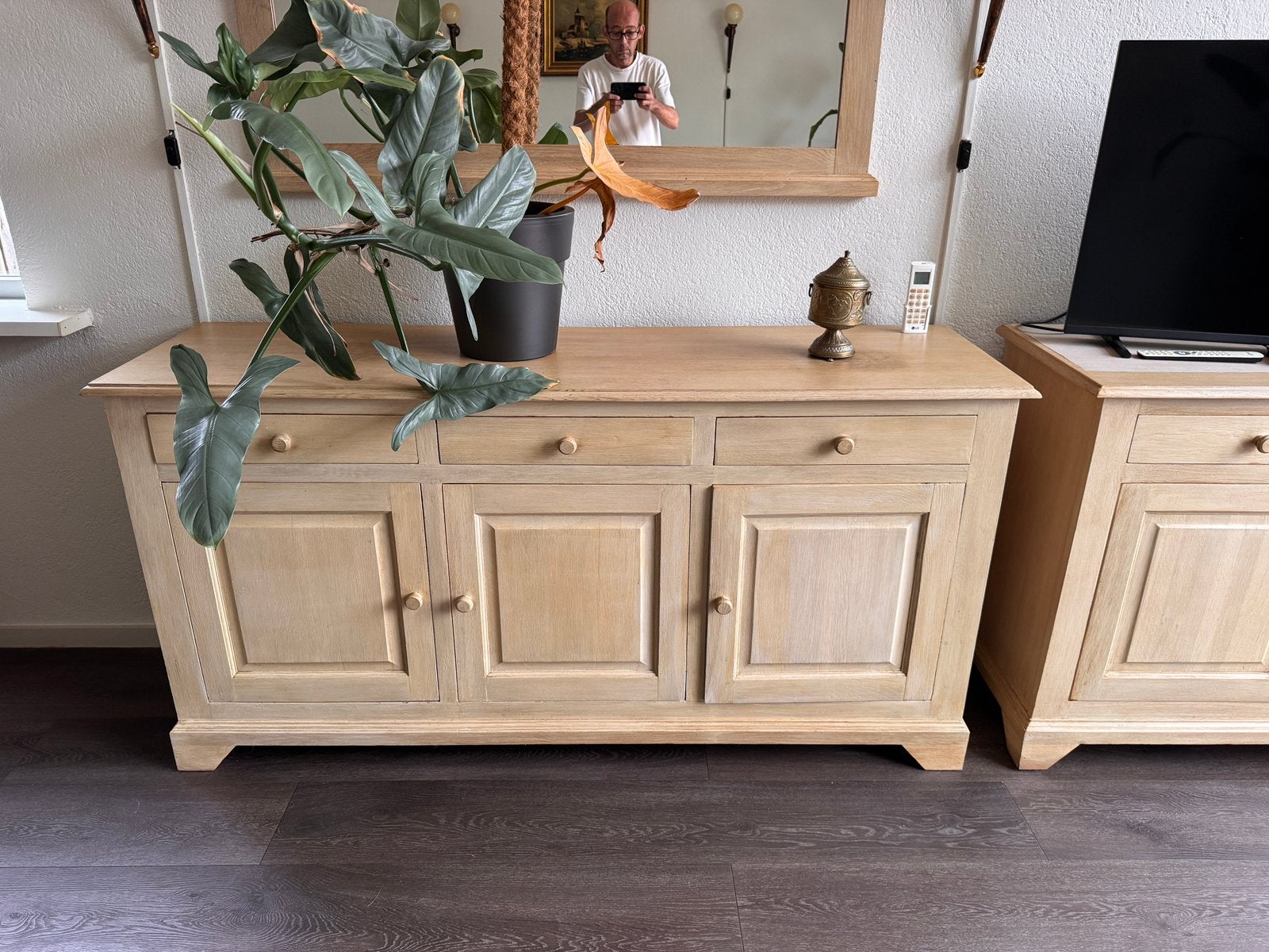 Kast met spiegel en tafels en 4 stoelen, Huis en Inrichting, Ophalen, Gebruikt, Met lade(s), 150 tot 200 cm