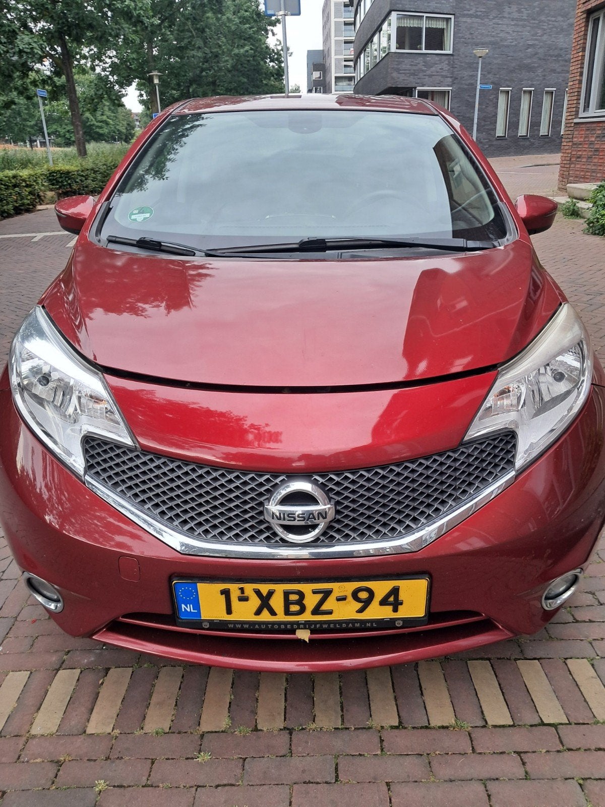 Nissan Note 1.2 59KW/80PK 2014 Rood met nieuwe APK, Auto's, Nissan, 980 kg, 1198 cc, 49 €/maand, Origineel Nederlands