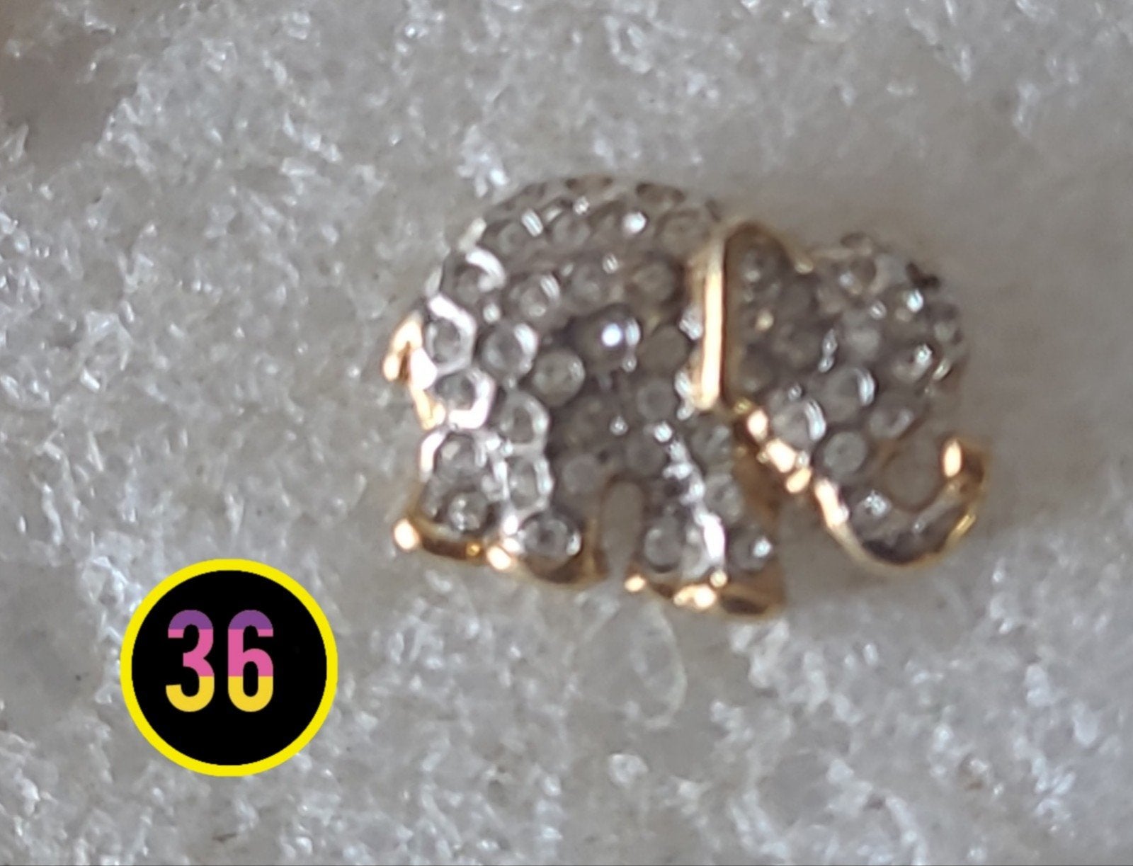 Schattige olifant pin met strass steentjes, Verzenden, Zo goed als nieuw