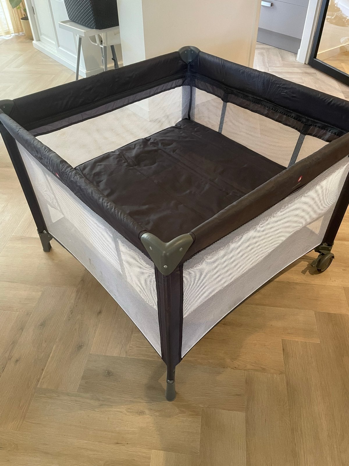 Topmark campingbox - handig voor thuis en op reis, Kinderen en Baby's, Ophalen of Verzenden, Gebruikt, Vierkant, Wieltjes