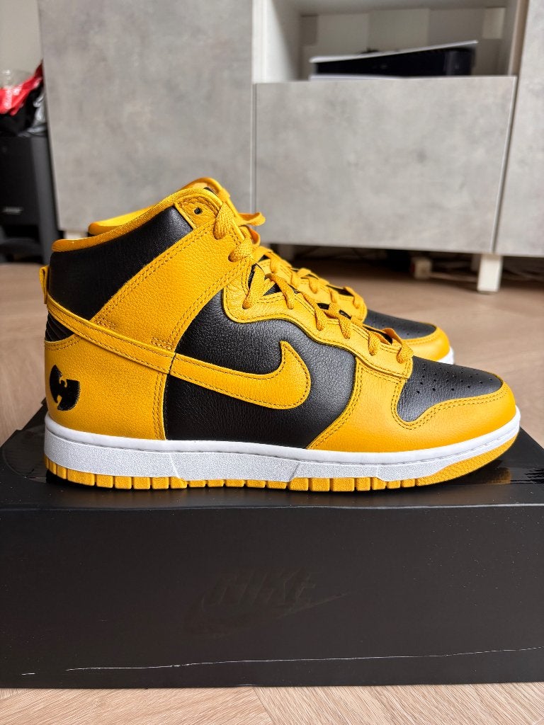 Nike Dunk High Wu-Tang maat 42,5, Zwart, Nike, Nieuw, Ophalen of Verzenden