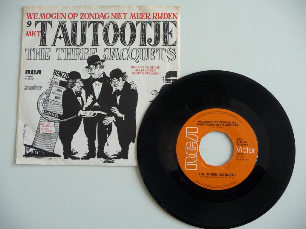 single THE THREE JACQUETS -WE MOGEN OP ZONDAG NIET MEER RIJD, Gebruikt, 7 inch, Single, Ophalen of Verzenden