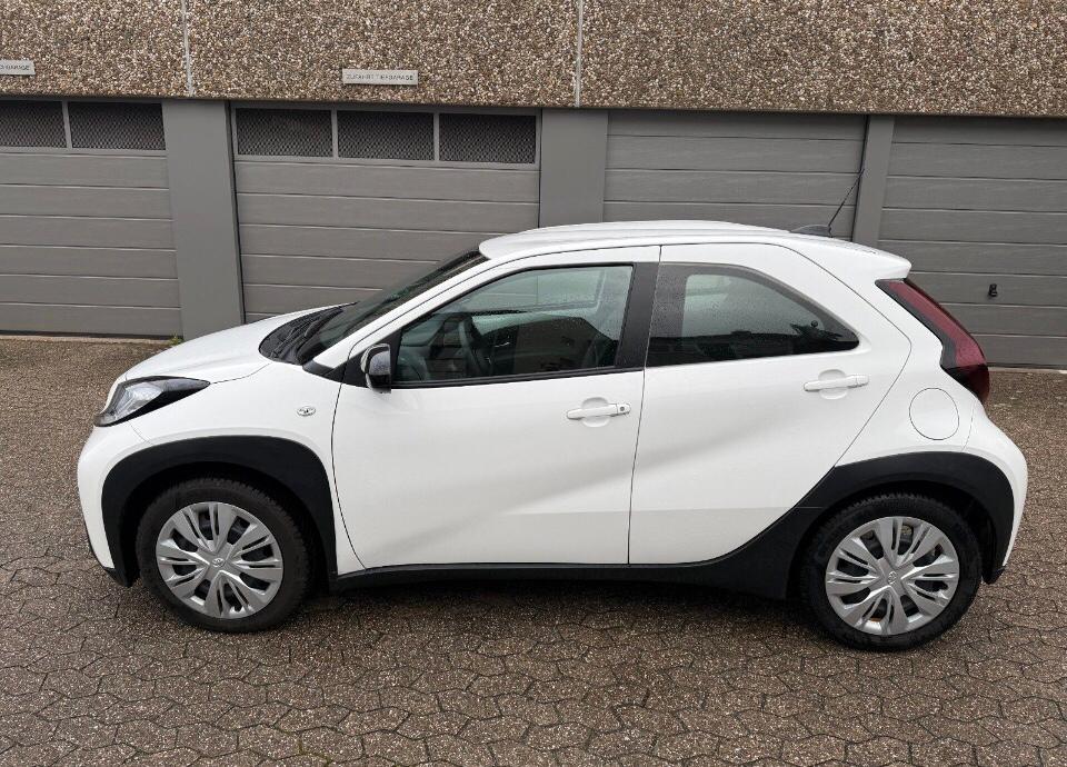 Toyota Aygo X diverse onderdelen, Ophalen, Voor, Toyota, Spatbord