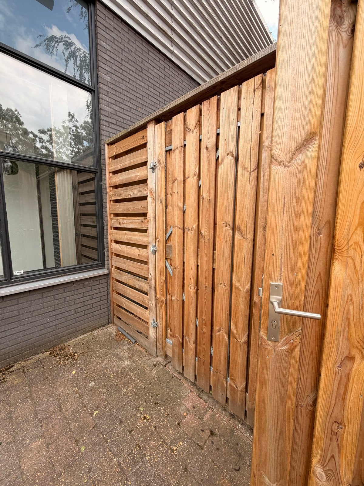 Houten schutting met dubbele deur, Tuin en Terras, Schuttingen, Ophalen, 2 meter of meer, 3 tot 6 meter, Hout