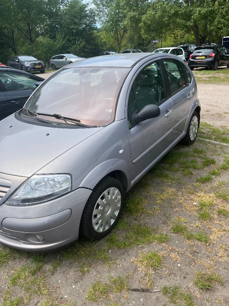 Citroen C3 automaat uit 2003 airco 203.120 km, Automaat, Stof, Parkeersensor, 4 cilinders