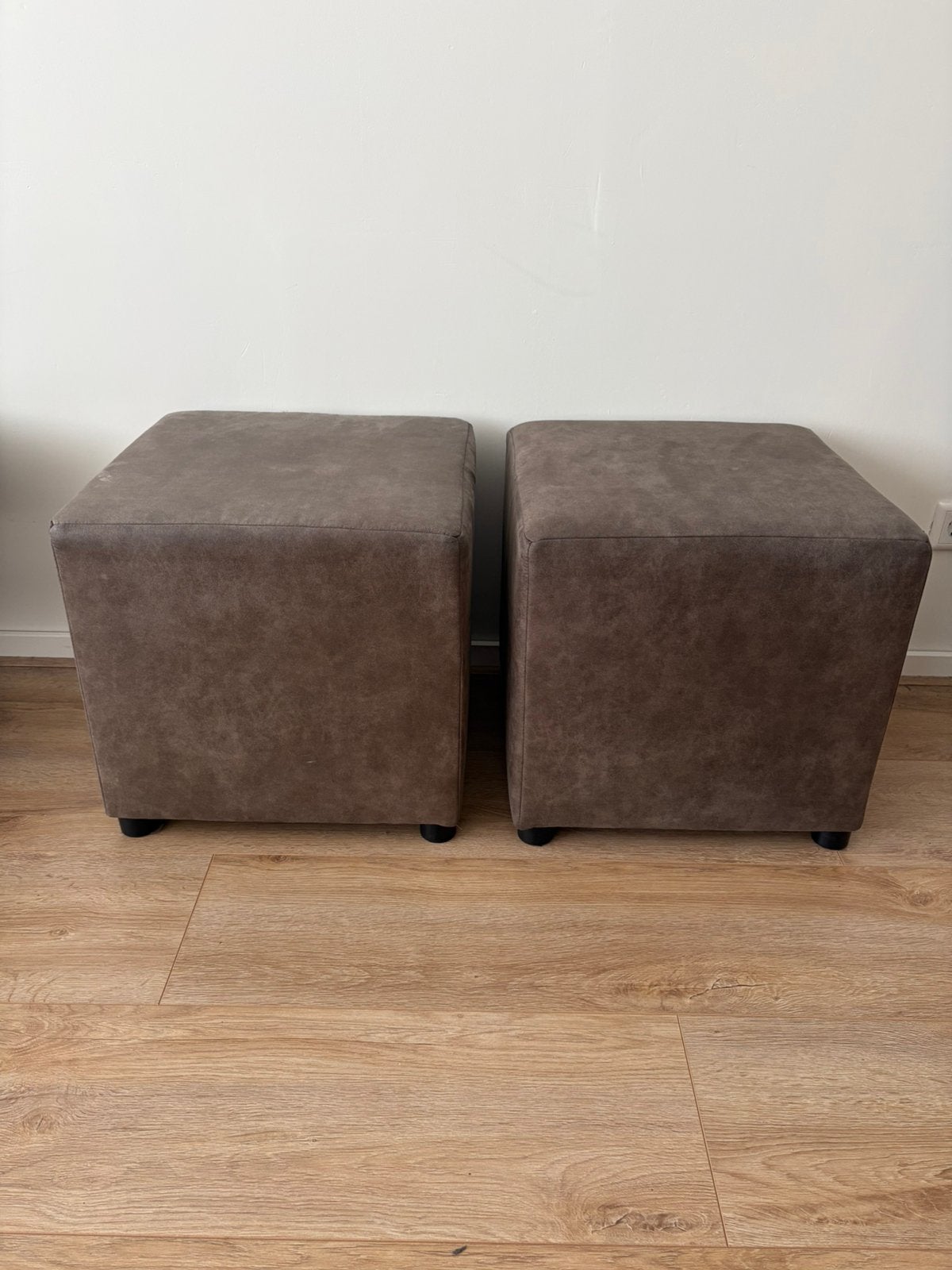 2x Nando hocker poef antraciet 45x45x45 cm, Ophalen, Minder dan 50 cm, Vierkant, Minder dan 50 cm