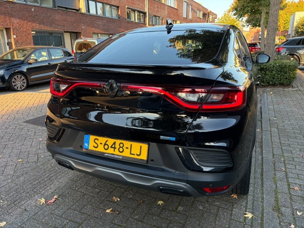 Foto 5 van Renault Arkana E-Tech Hybrid R.S. Line | Zwart | 73.000km