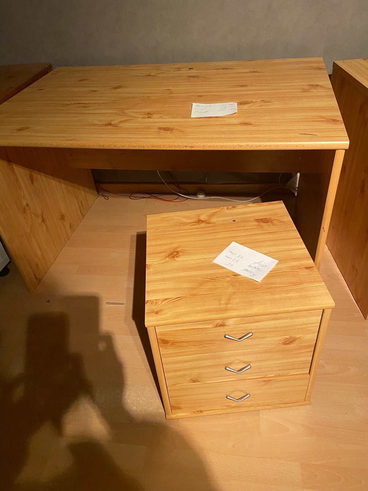 Bureau met verschillende kastjes, Ophalen, Zo goed als nieuw
