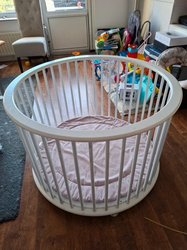 Baby box, Kinderen en Baby's, Ophalen of Verzenden, Gebruikt, Rond