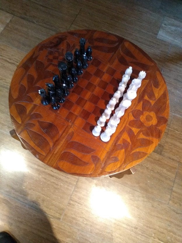 Schaakstukken geëmailleerd gotische editie, Een of twee spelers, Ophalen, Gebruikt