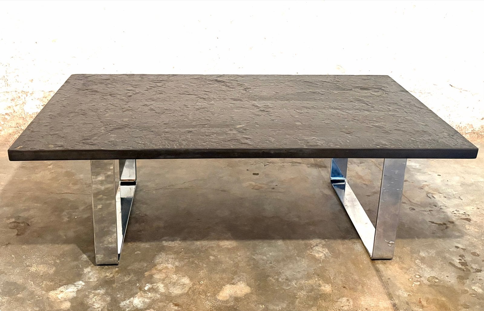 Brutalistische Salontafel Peter Draenert met fossielen, Gebruikt, 100 tot 150 cm, Verzenden, Metaal