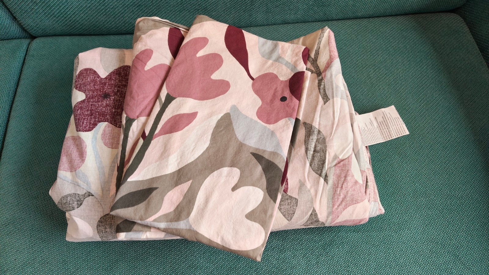 IKEA KORSKOVALL Dekbedovertrek 240x220 met 2 kussenslopen, Huis en Inrichting, Slaapkamer | Beddengoed, Ophalen, Zo goed als nieuw