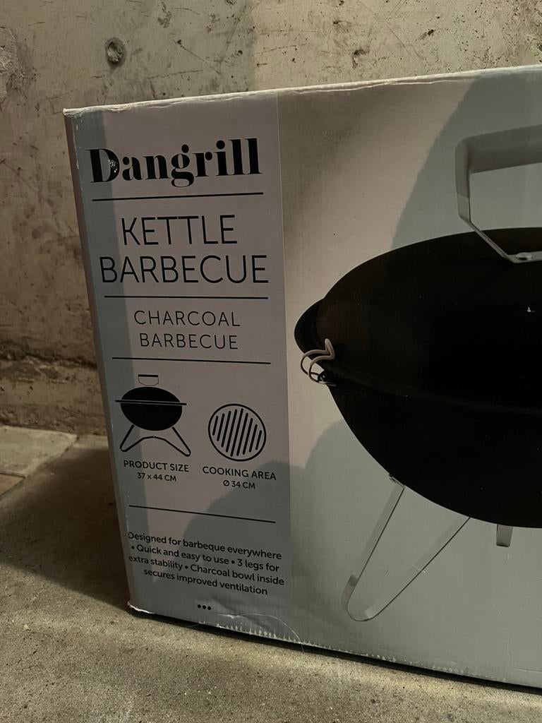 Bbq nieuw nooit gebruikt in doos kleine bbq, Ophalen of Verzenden, Nieuw