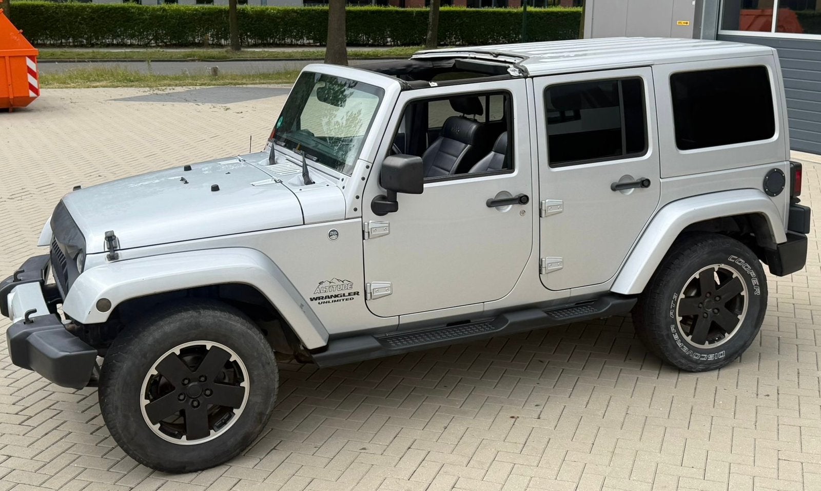 ‼️JEEP WRANGLER JK 3.6 284PK SAHARA BLACK EDITION HARDTOP‼️, Auto's, Jeep, USB, Euro 5, Zwart, 2000 kg