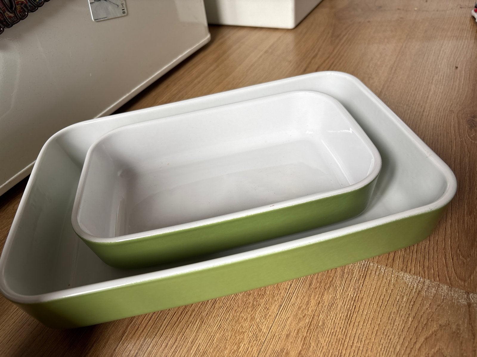 Ikea ovenschalen set - 31x21 cm en 23x15 cm, Ophalen, IKEA, Steen/keramiek, Groen