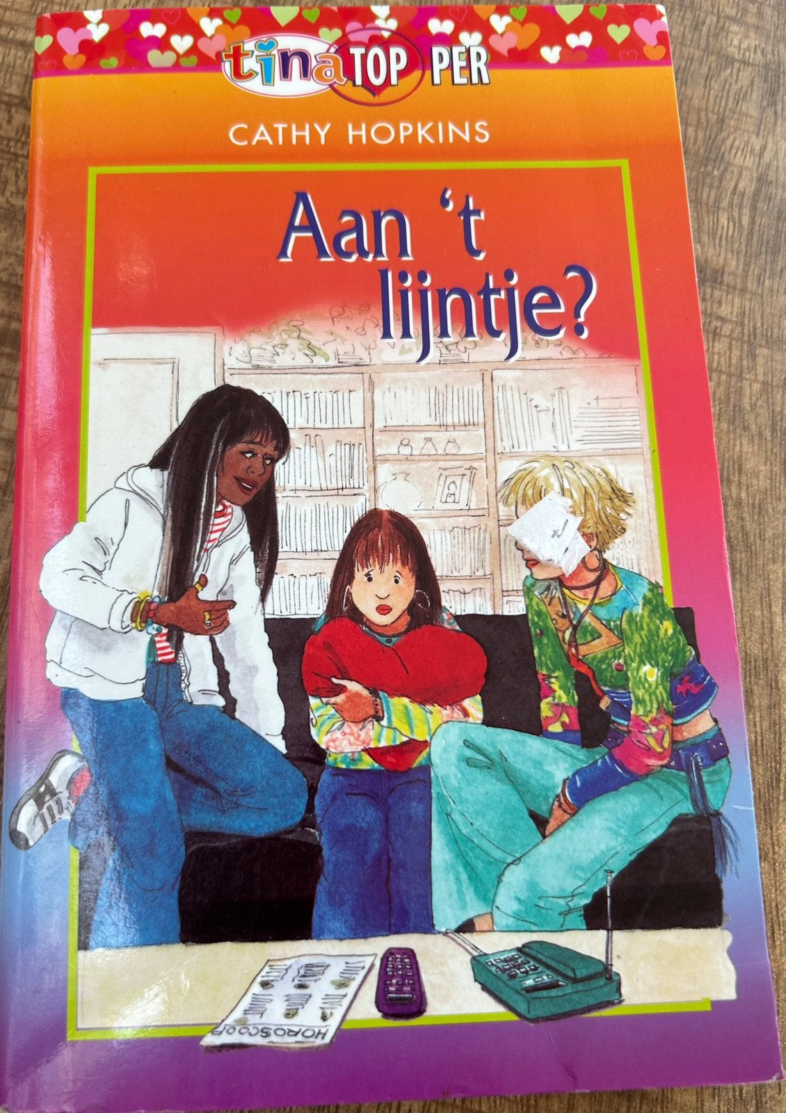 Cathy Hopkins - Aan het lijntje (Hunk-alert deel 1), Ophalen of Verzenden, Gelezen