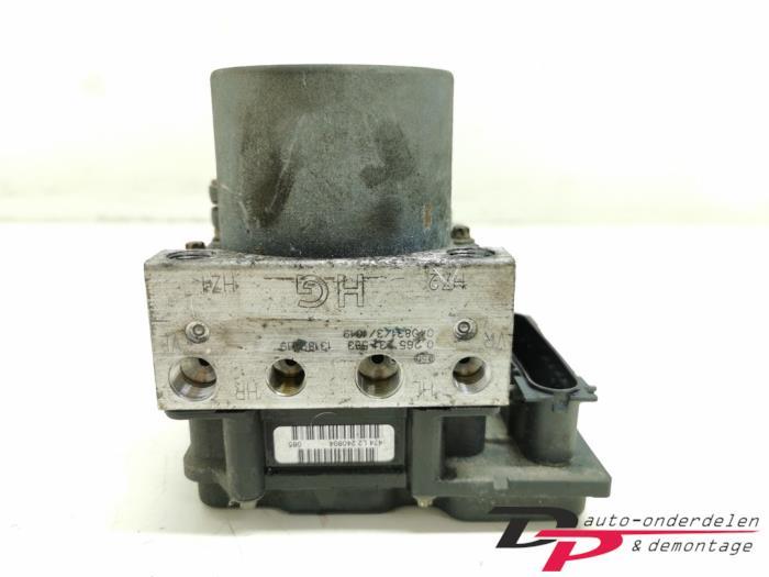 ABS Pomp van een Opel Tigra, Gebruikt, -, -, Opel
