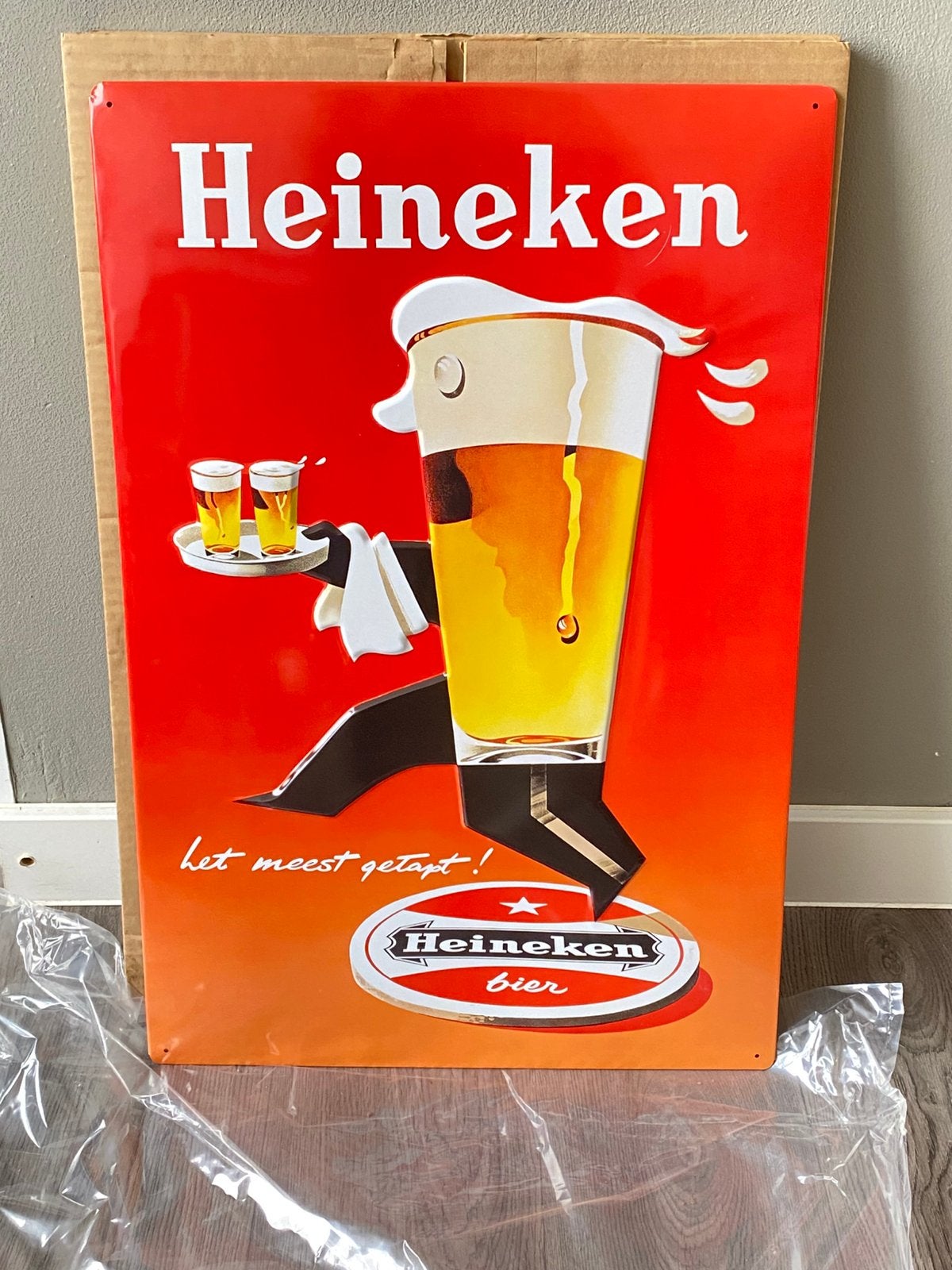 Heineken Bier. Vintage metalen reclamebord. Nieuw in karton., Verzamelen, Ophalen of Verzenden, Nieuw, Reclamebord
