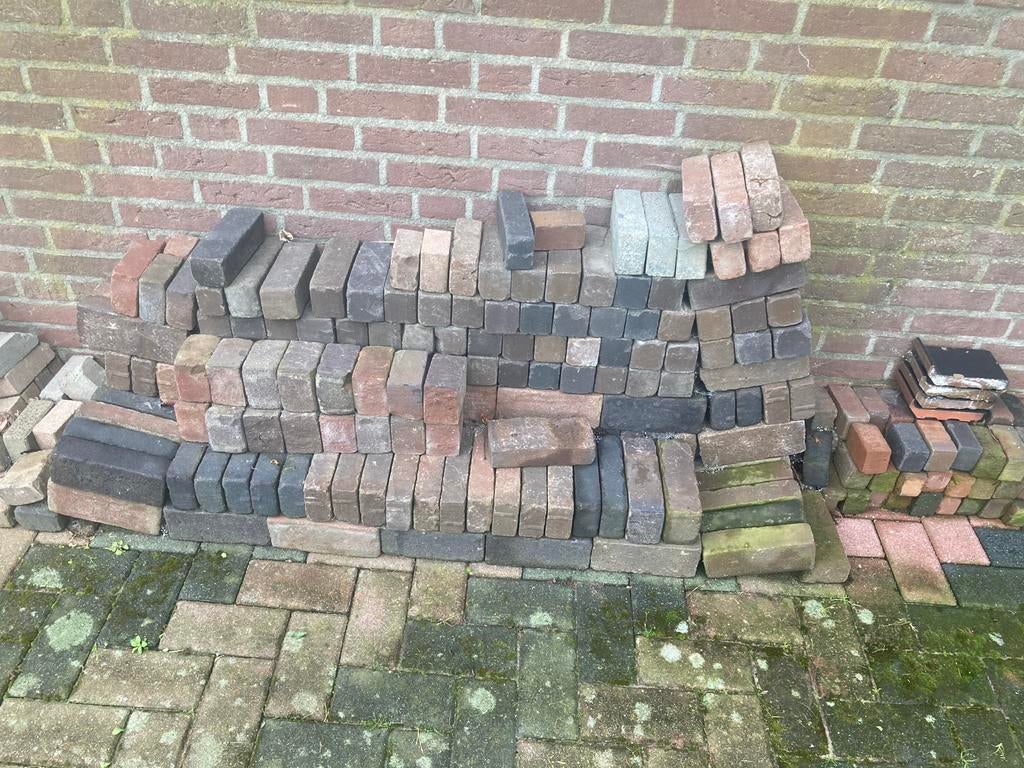 Gratis restpartij waaltjes - 20x6x6 cm, Tuin en Terras, Ophalen, Gebruikt, Klinkers, Minder dan 5 m²
