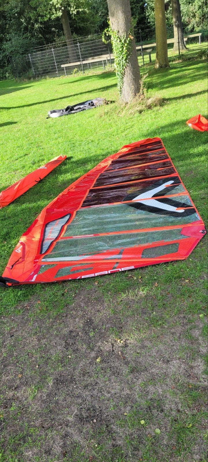 Severne  IQfoil 9.0 racezeil (+ gratis onderdelen zeil), Ophalen, Gebruikt, Zeil, 8 m² of meer