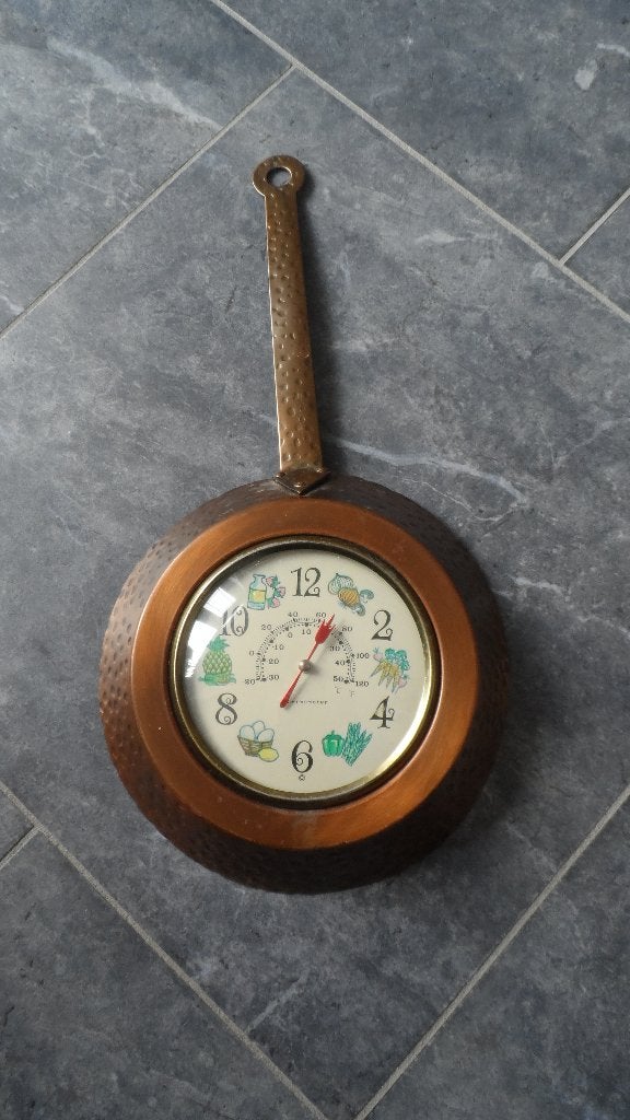 Vintage wandthermometer vorm koekenpan, Decoratieve thermometer, Ophalen of Verzenden, Zo goed als nieuw, Overige materialen