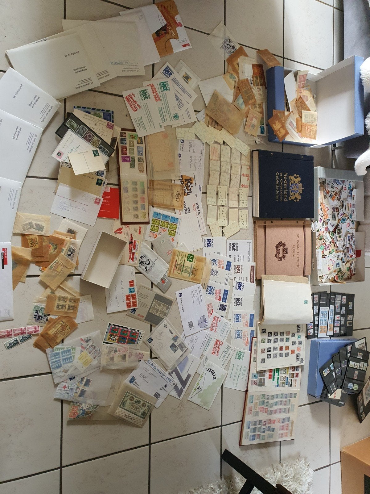 Grote Postzegelverzameling heel veel postfris, Ophalen
