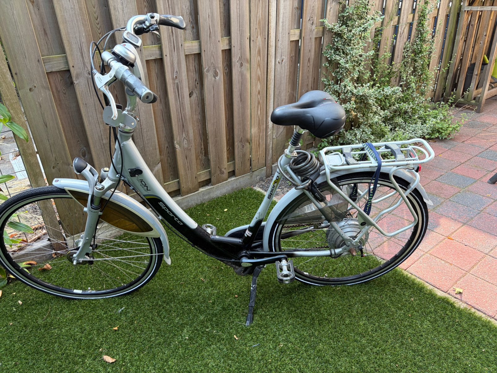 Te koop elektrische damesfiets sparta met storing, Fietsen en Brommers, Ophalen, Zo goed als nieuw, Sparta