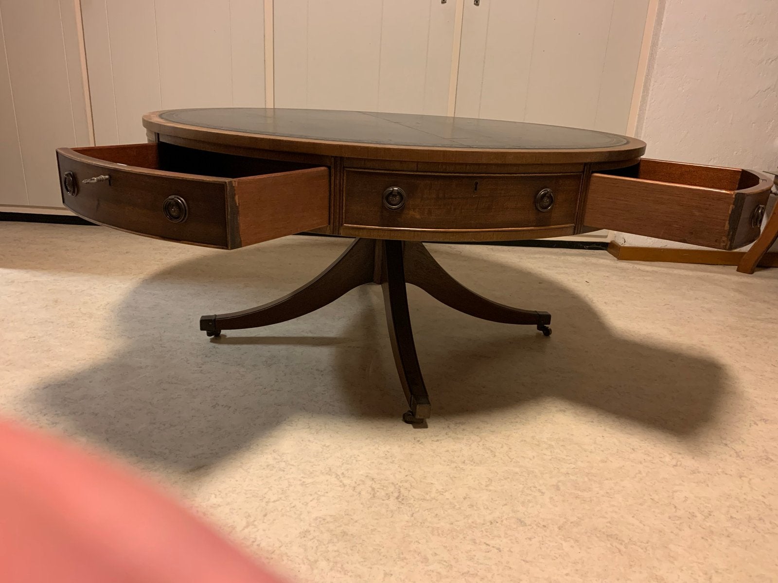 Bevan Funnell Trommeltafel met Leren Blad, Ophalen