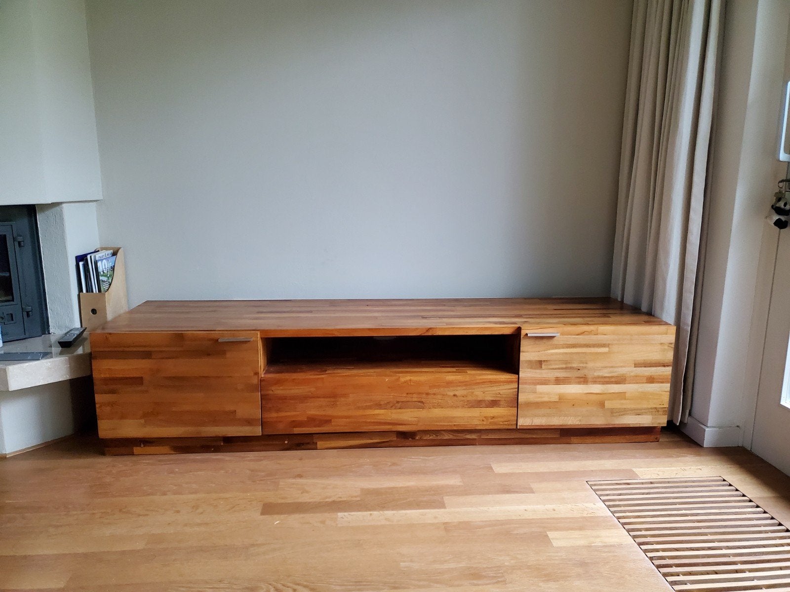 TV-audio dressoir van Goossens, massief hout, Ophalen, 150 tot 200 cm, Zo goed als nieuw, Minder dan 100 cm