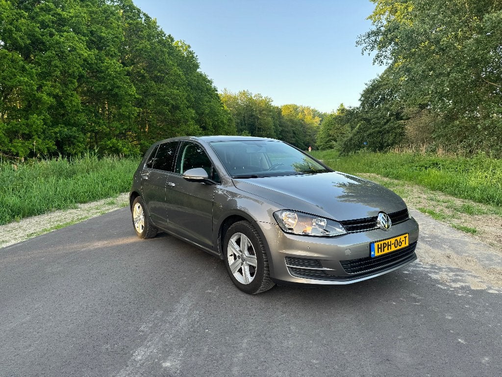 Volkswagen Golf 1.2 TSI 81KW 5D 2015 Grijs, Auto's, Voorwielaandrijving, 4 cilinders, 1135 kg, 1300 kg