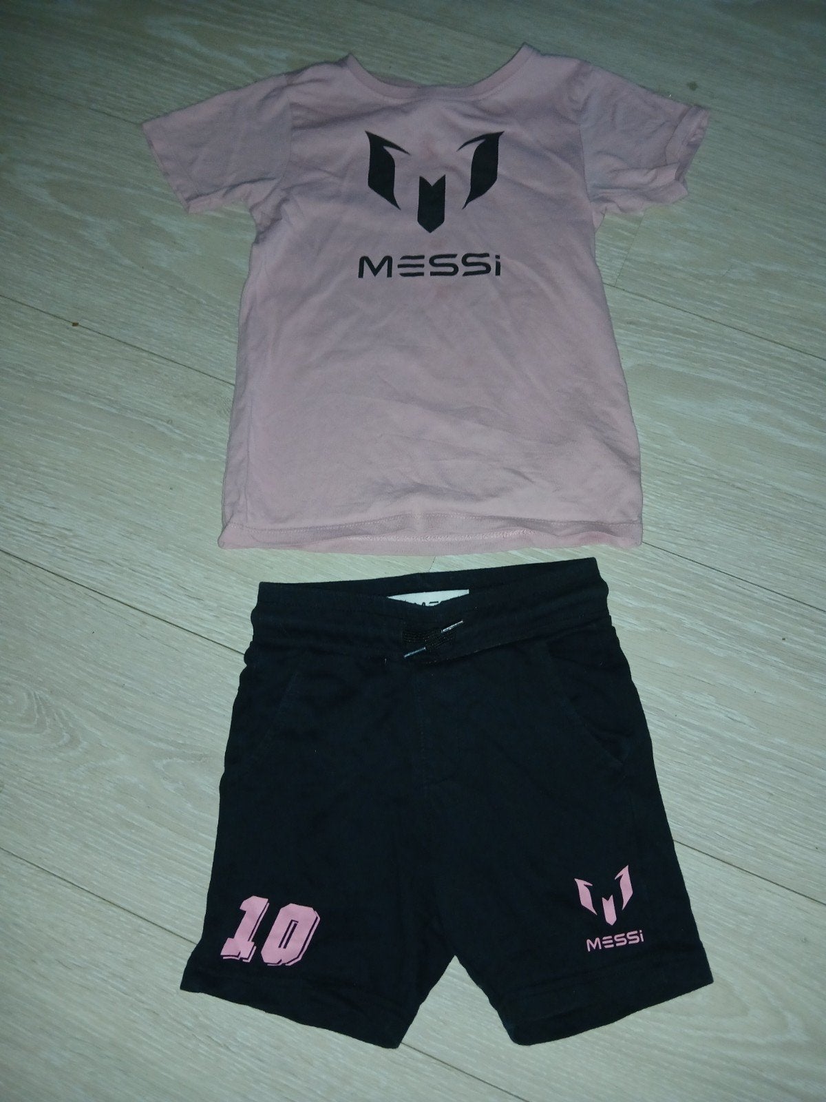 Messi sport setje, Ophalen of Verzenden, Zo goed als nieuw, Jongen of Meisje, Sport- of Zwemkleding