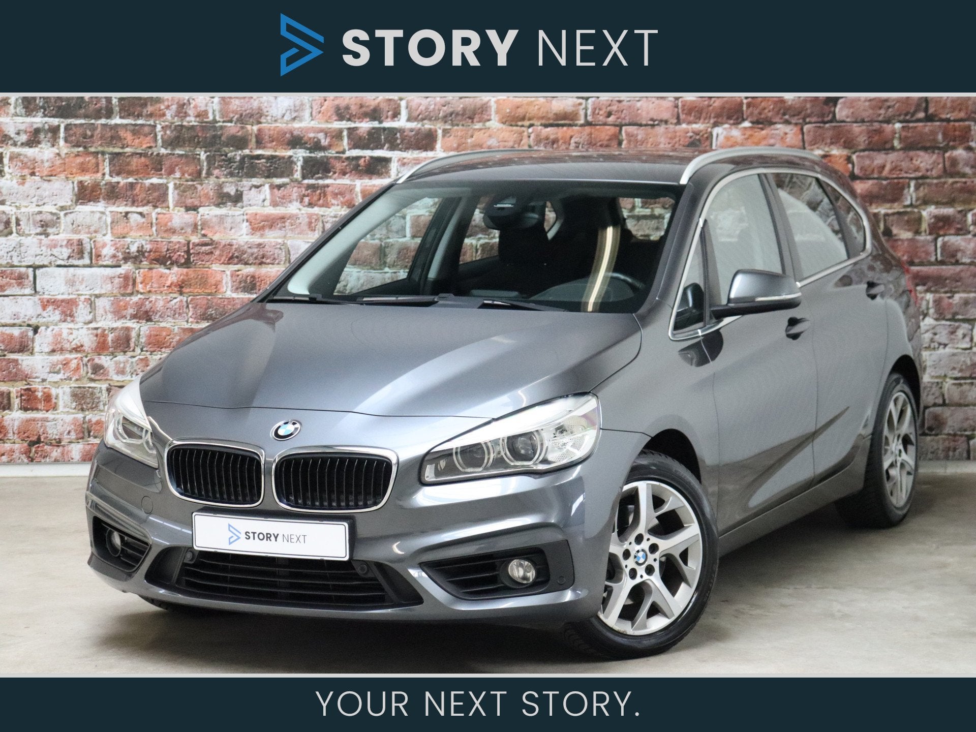 BMW 2 Serie Active Tourer 218i Executive Automaat / Trekhaak, Auto's, Dealer onderhouden, Gebruikt, Euro 6, Origineel Nederlands