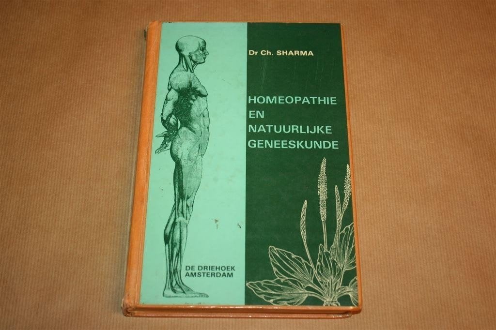 Homeopathie en natuurlijke geneeskunde. Dr Ch. Sharma., Boeken, Ophalen of Verzenden, Gelezen