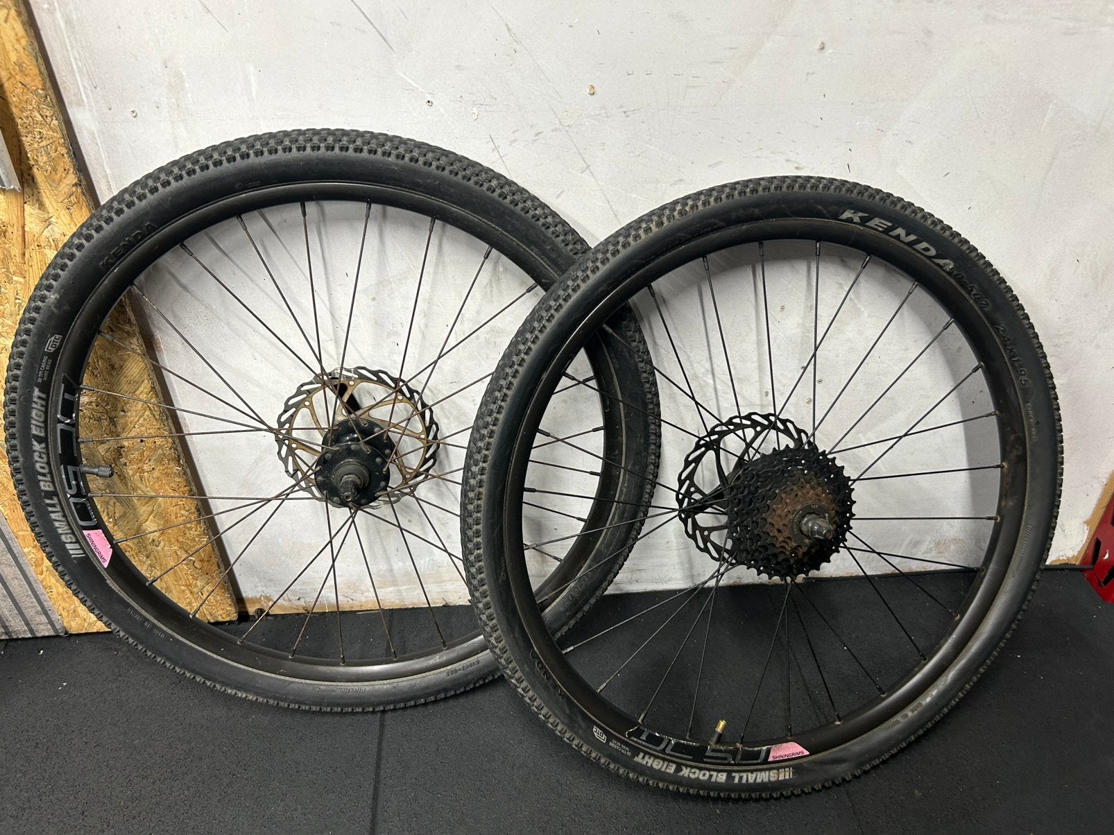 24 inch wielset mountainbike met schijfrem wielen band velg, Ophalen, Zo goed als nieuw, Mountainbike, Band