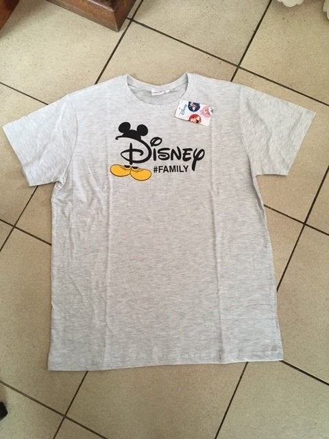 Nieuw grijs t shirt - Disney Family - maat M, Kleding | Heren, Ophalen of Verzenden, Nieuw, Grijs