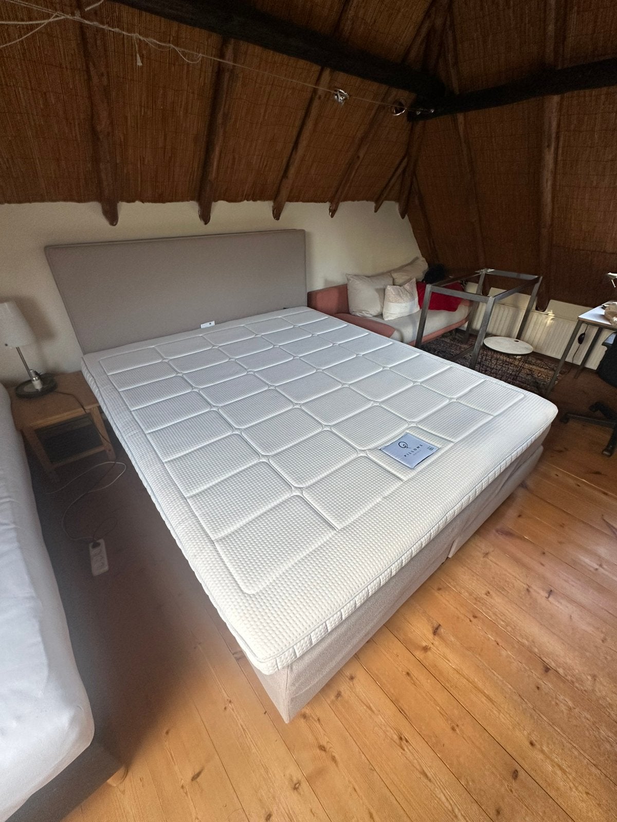 Te koop: Serta bed van Pillows hotel in zeer goede staat, Ophalen, Tweepersoons, Zo goed als nieuw, 180 cm