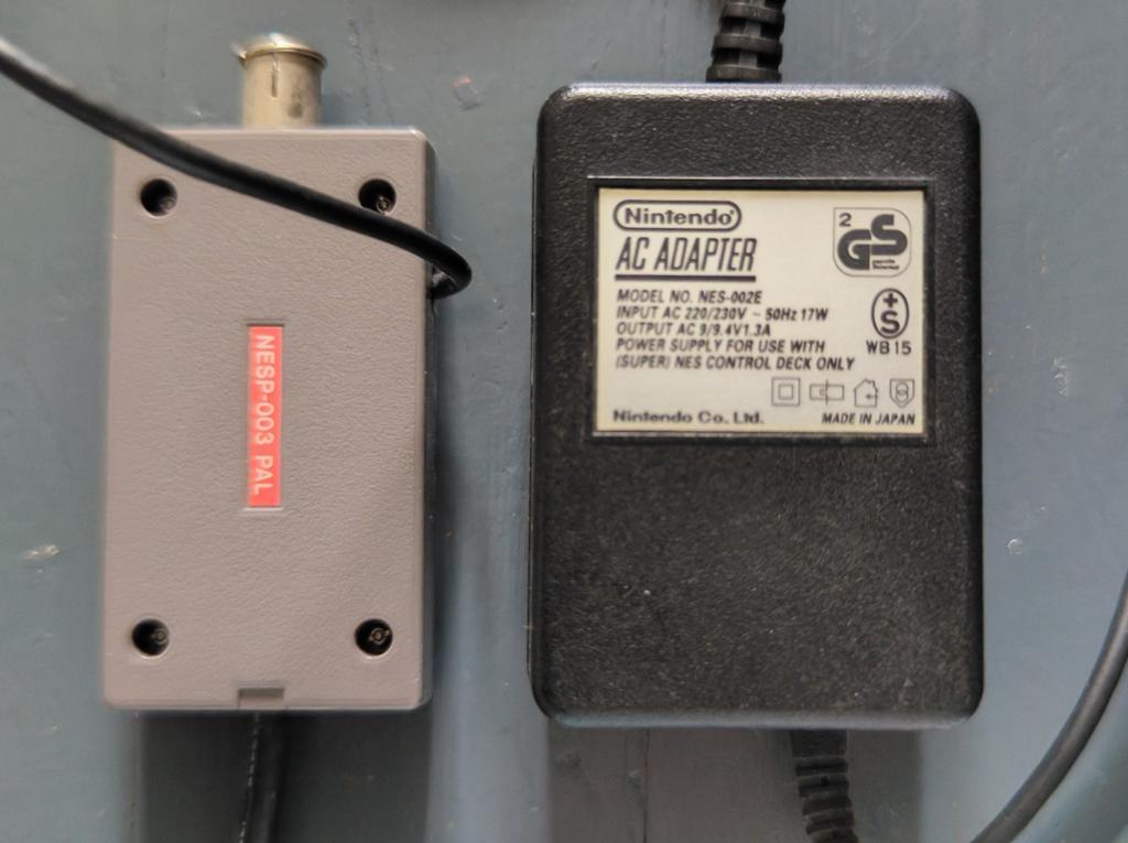 Stroomadapter + TV antenne kabel RF voor Nintendo NES SNES S, Ophalen of Verzenden