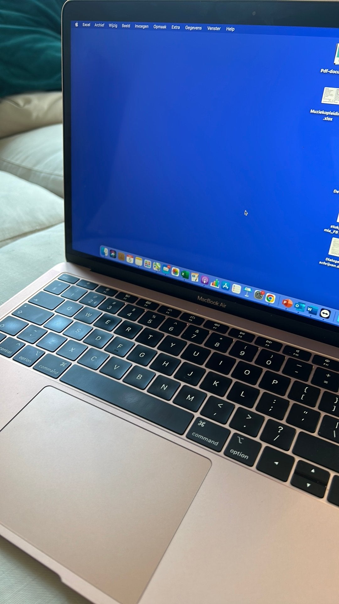 Macbook air 13, 13 inch, Minder dan 2 Ghz, Ophalen of Verzenden, Zo goed als nieuw