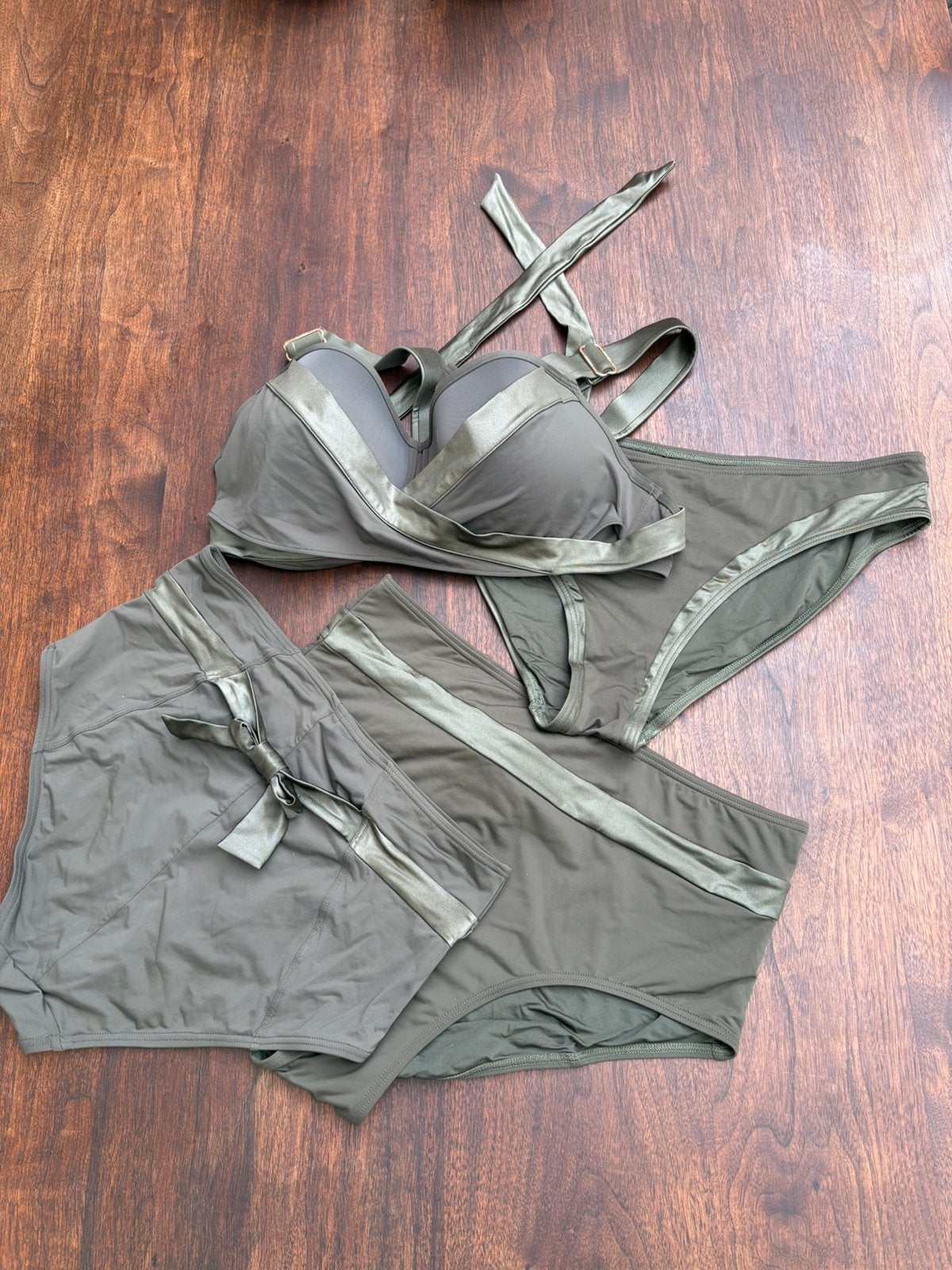 Marlies Dekkers Bikini / 85 D, Kleding | Dames, Badmode en Zwemkleding, Ophalen of Verzenden, Gedragen, Groen, Bikini