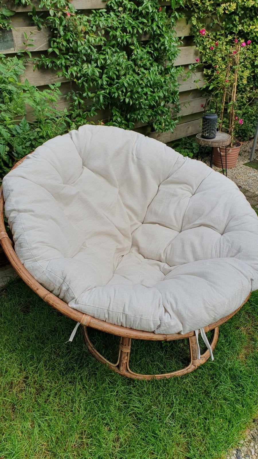 Bamboe Relaxstoel met Kussen - Rond en Comfortabel, Ophalen, Gebruikt, Wit, Riet of Rotan