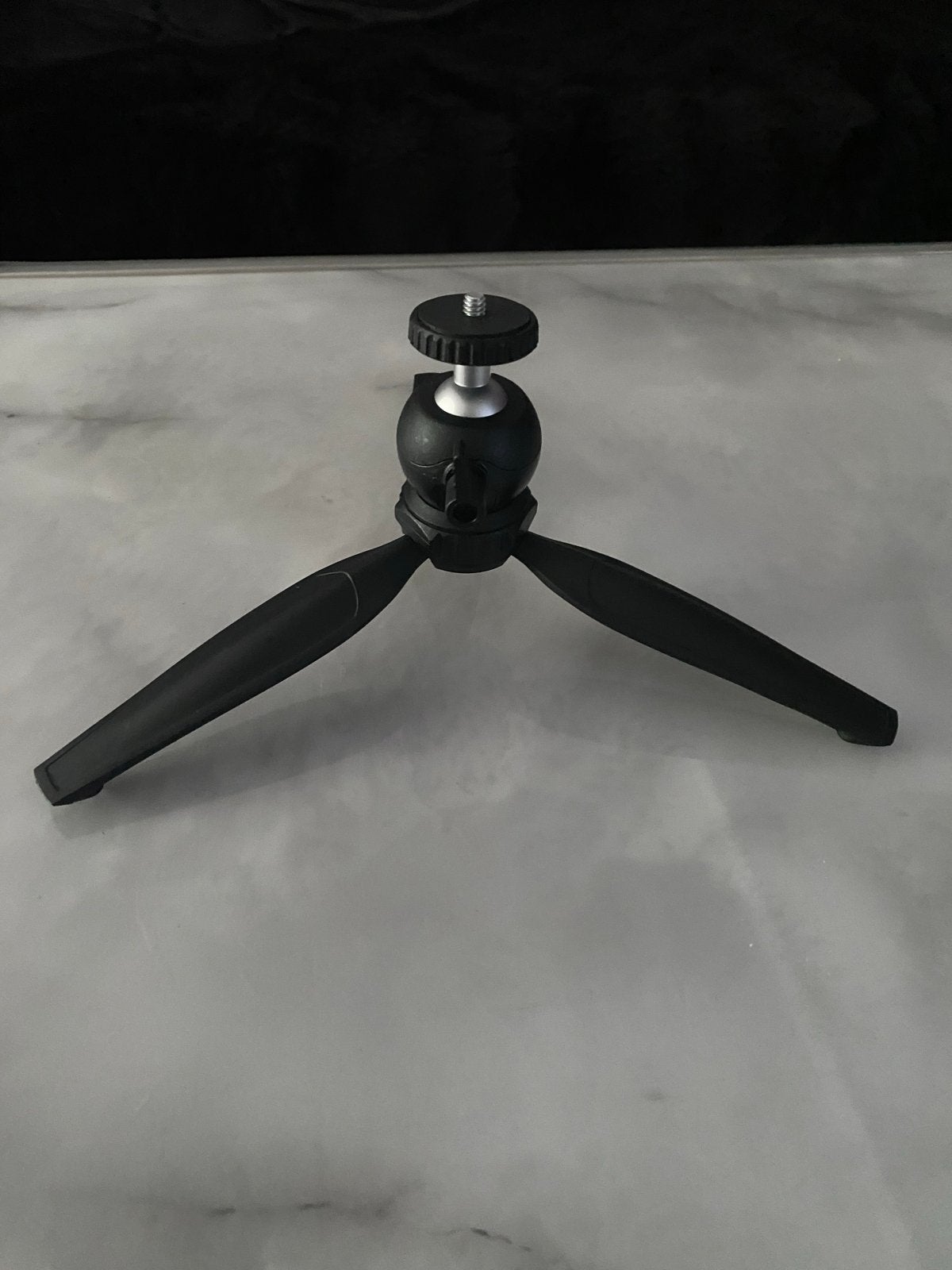 Compact ministatief met balhoofd - Zwart, Overige merken, 125 cm of minder, Ophalen of Verzenden, Zo goed als nieuw